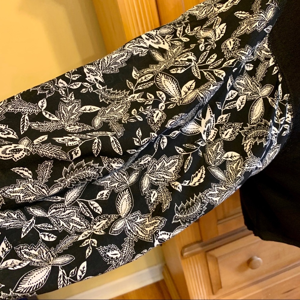 Wonderly flowly sleeve top - Picture 4 of 8